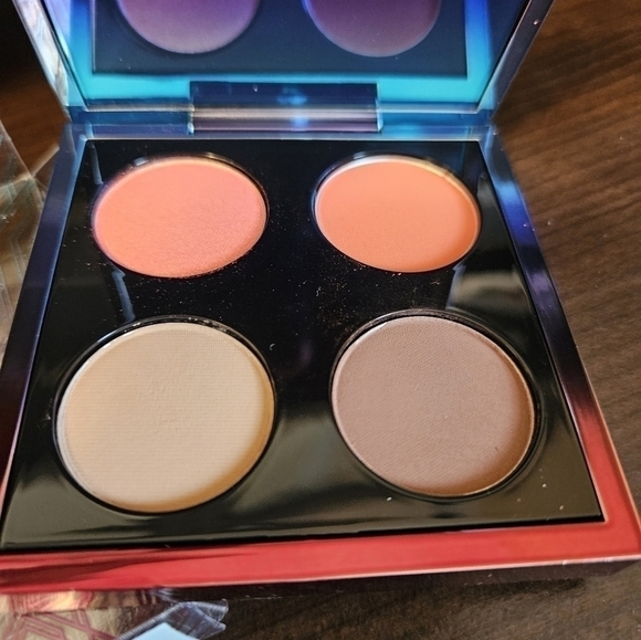 Mac x HONOR OF KINGS EYESHADOW PALETTE Limited Edition (NIB) - Picture 2 of 5